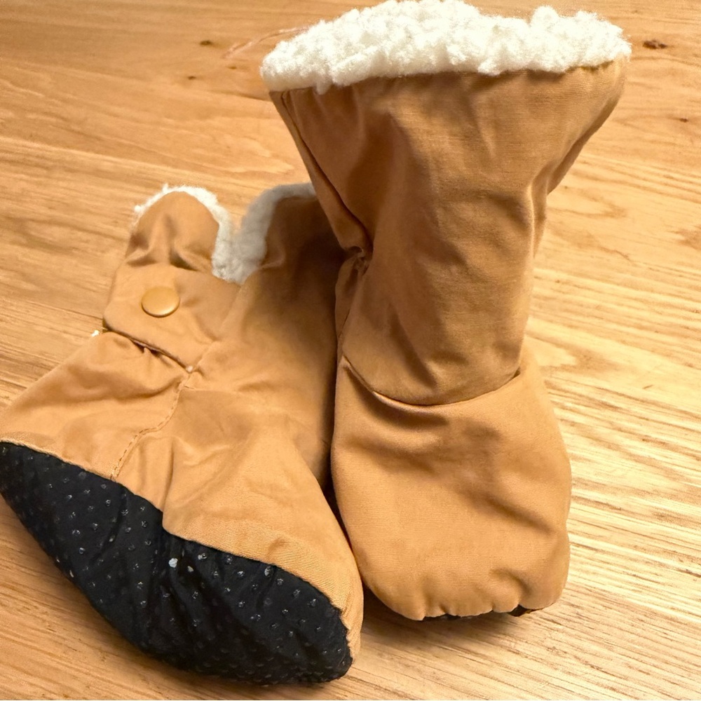 7 A.M. Enfant Baby Winter Booties | 12–24M | Fleece Lined Tan